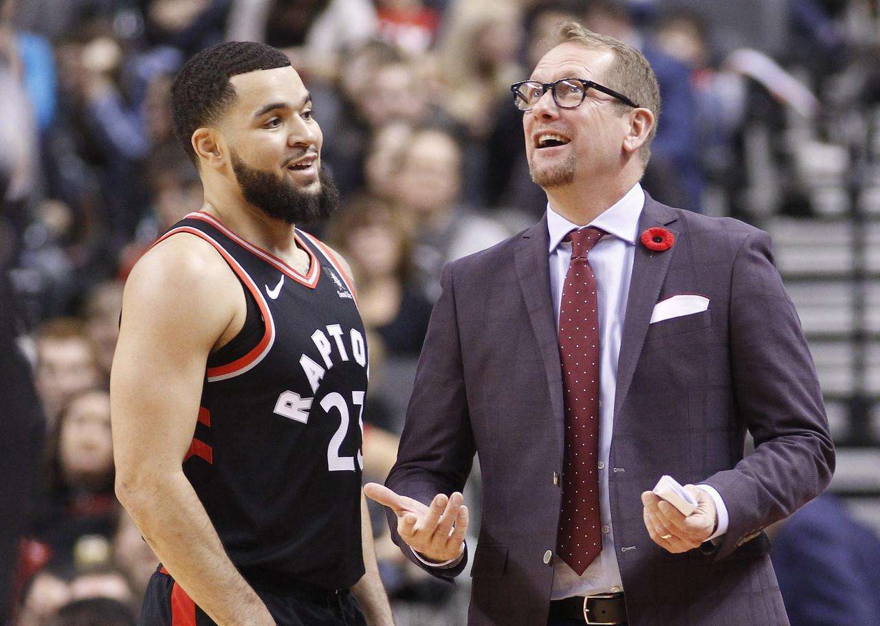 现场观众对 现场观众对