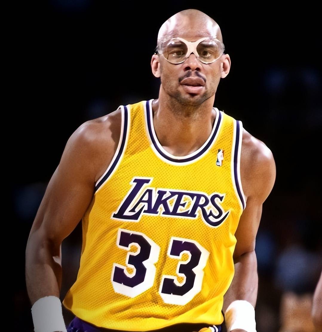 詹姆斯从底 詹姆斯从底