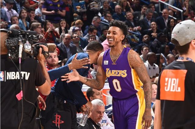 更衣室层面 更衣室层面